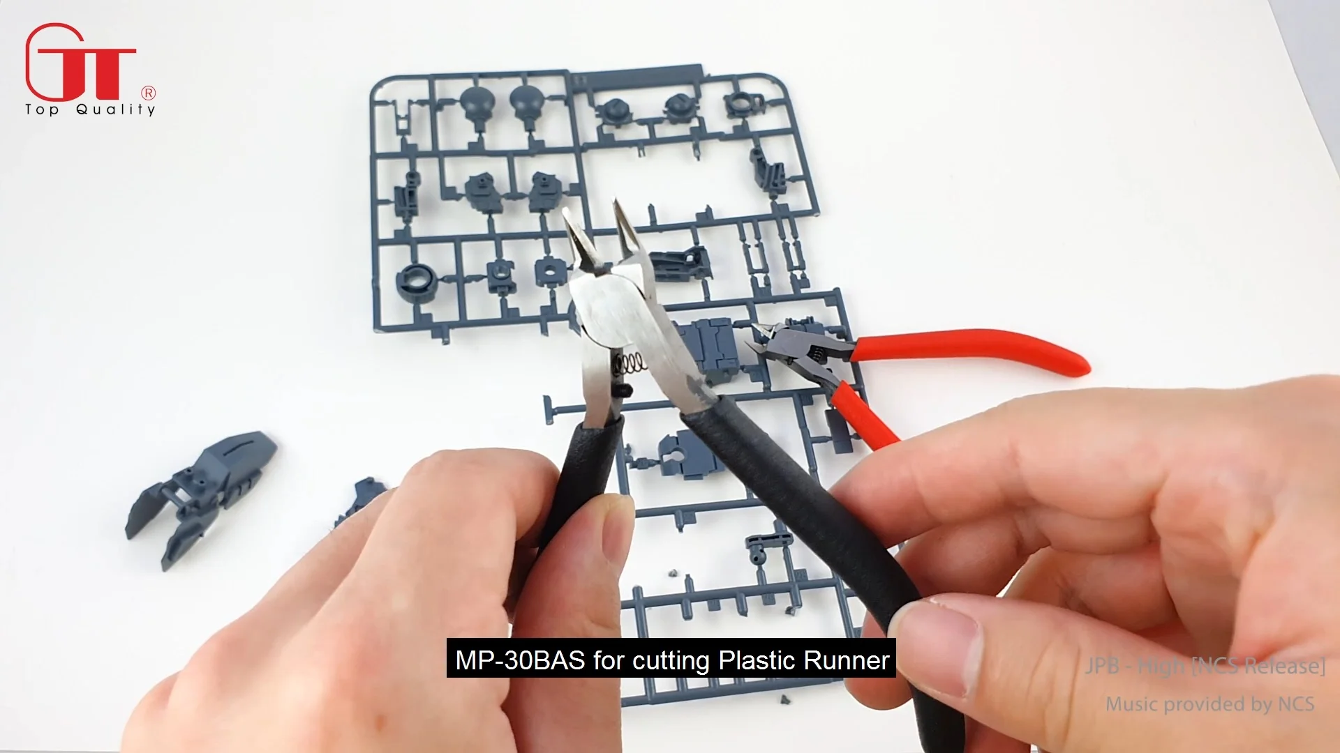 Gundam Nipper diagonal MP 30 BAS