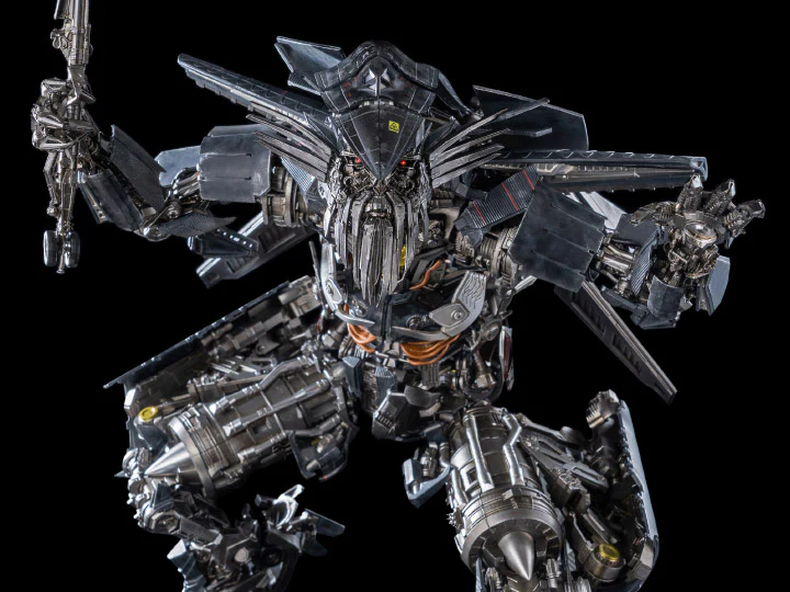 Transformers: Revenge of the Fallen DLX Scale Collectible Series Jetfire