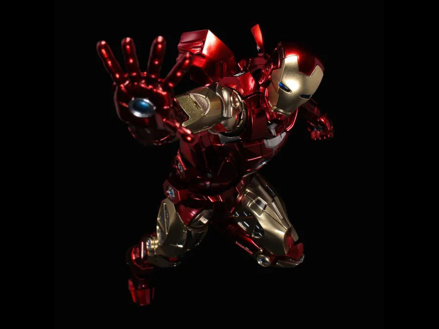 Marvel Fighting Armor Iron Man Figure