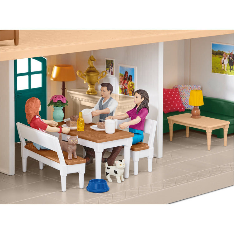 Lakeside Country House and Stable