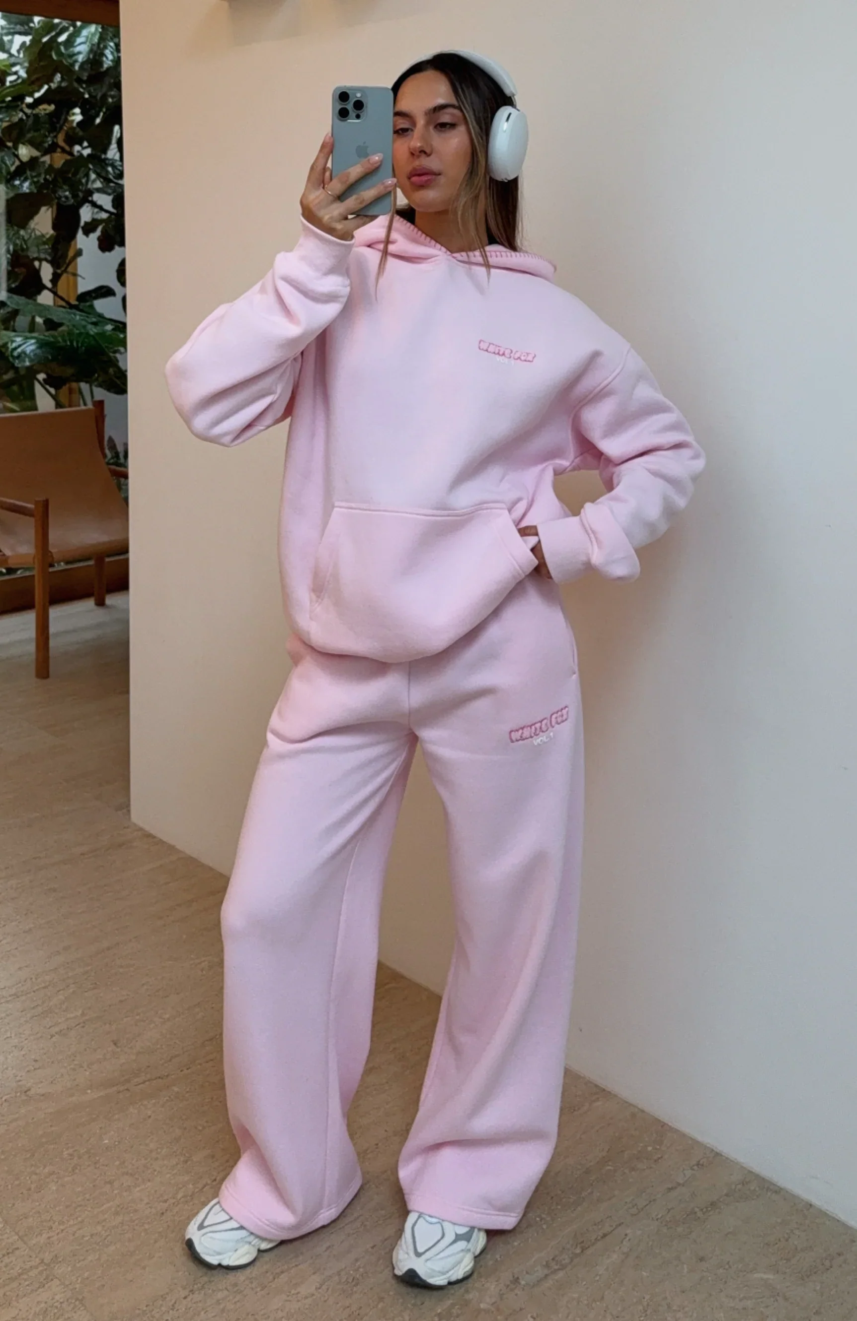 Vol. 1 Wide Leg Sweatpants Posy