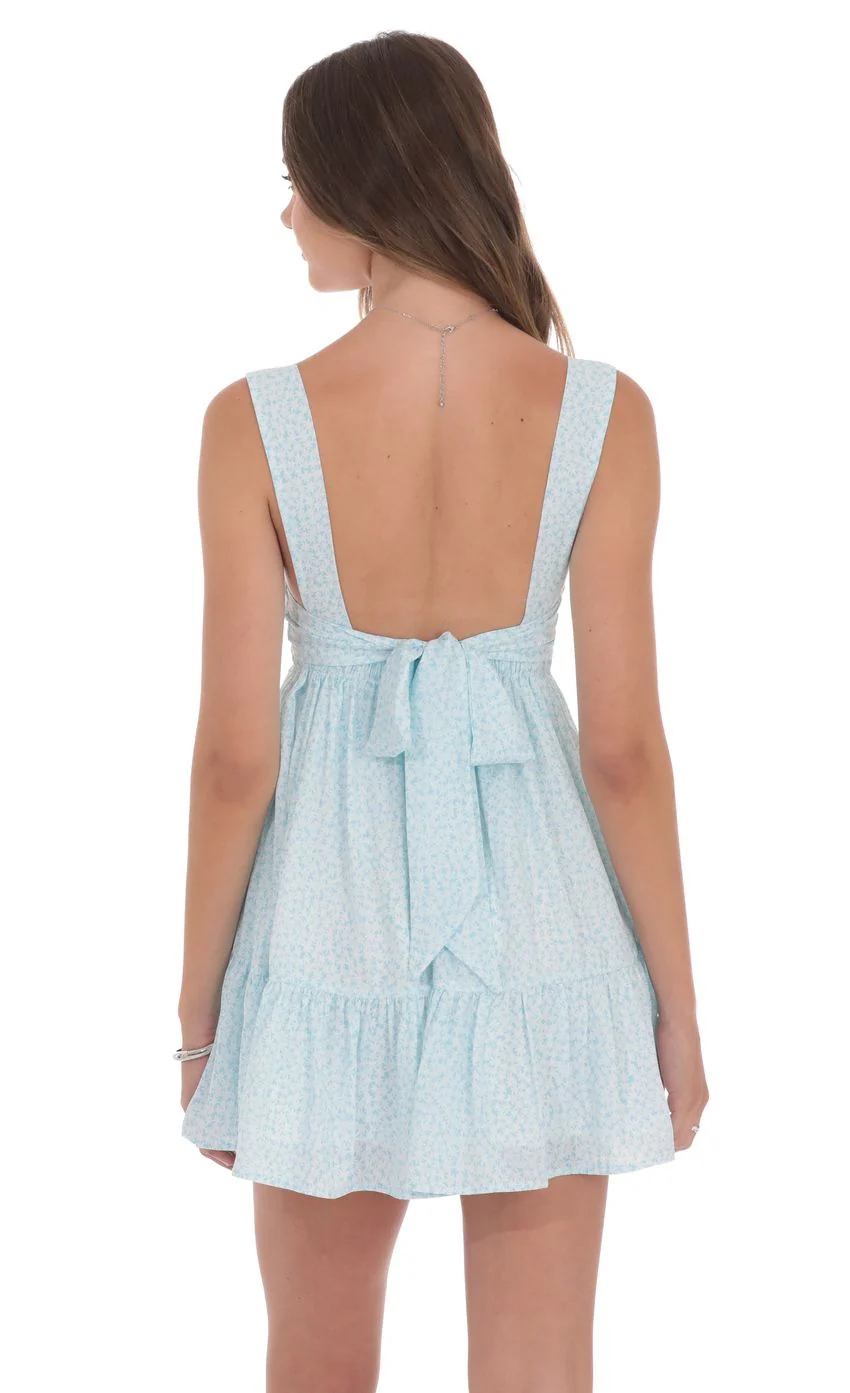 Floral Square Neckline Babydoll Dress in Blue and White