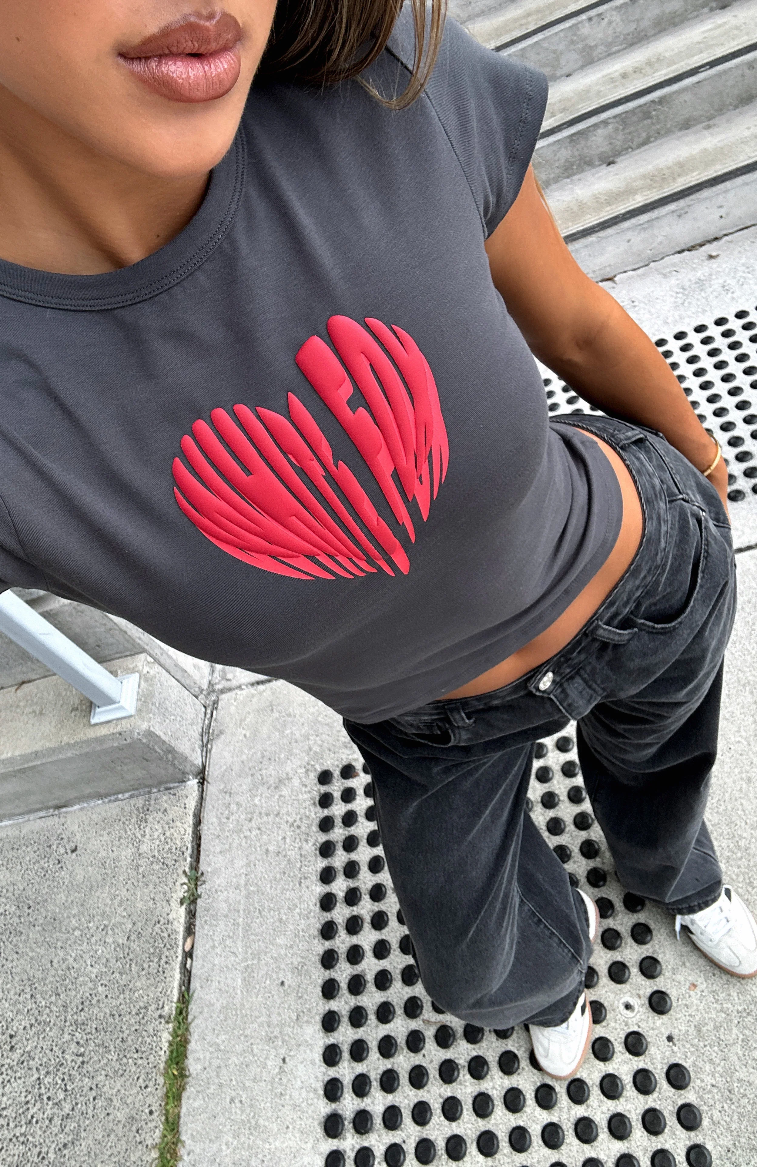 Love Burst Baby Tee Charcoal