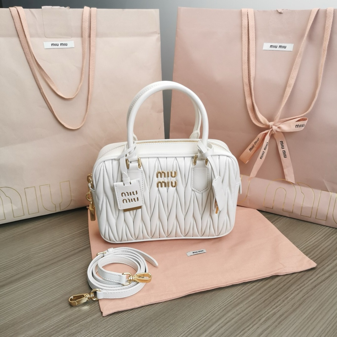 MiuMiu-Padded-24cm