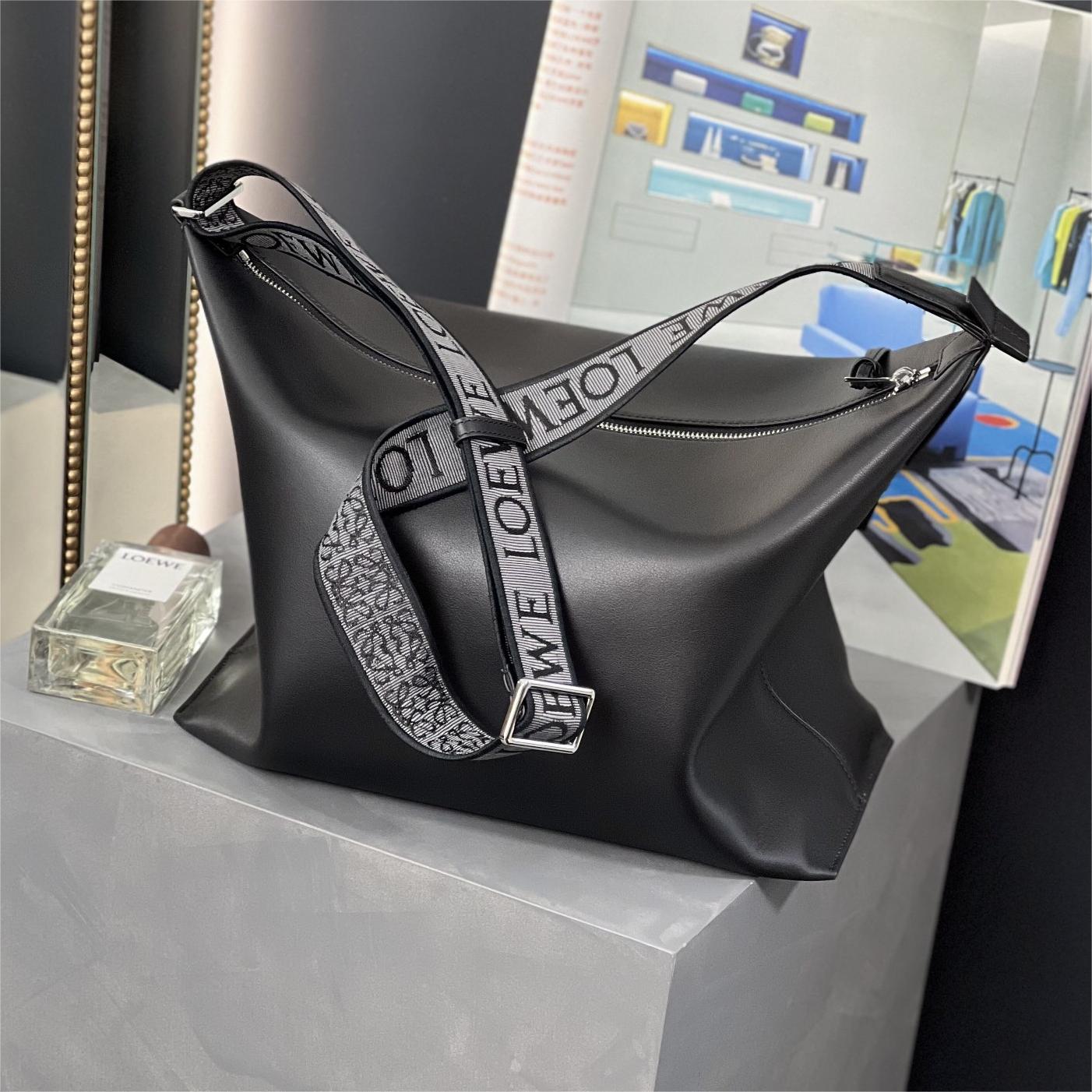 Loewe-Cubi-43cm