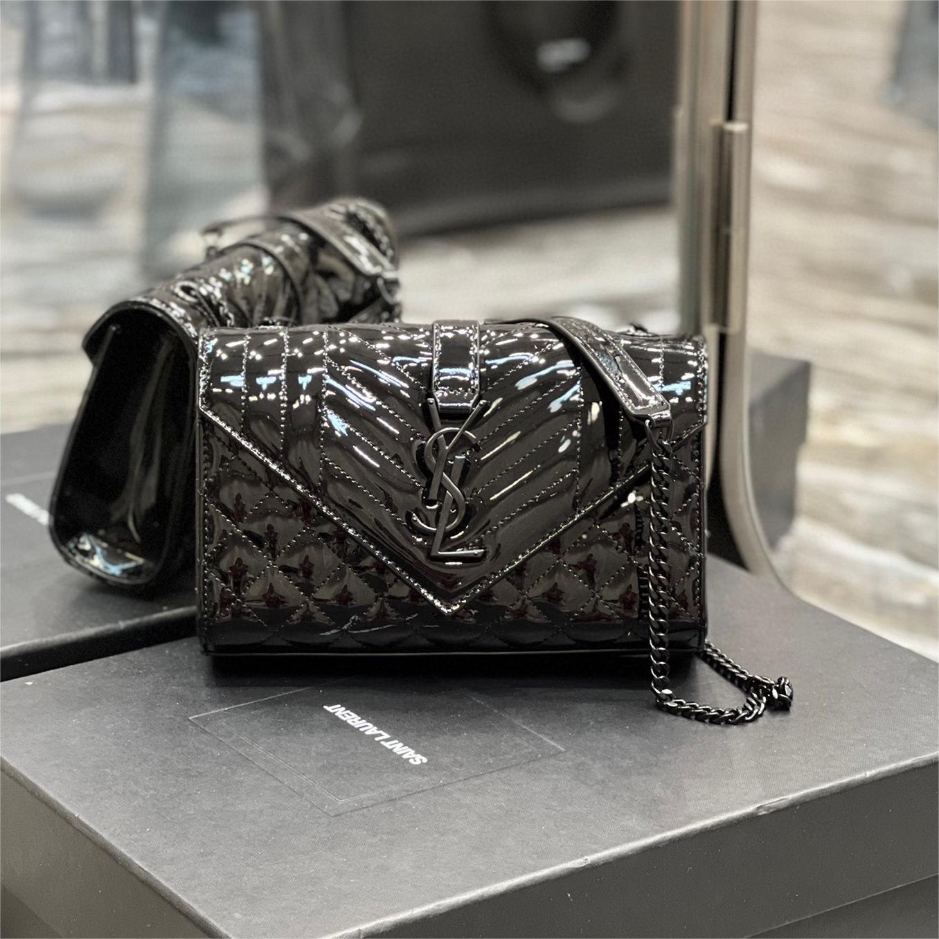 Ysl-Envelope-24cm