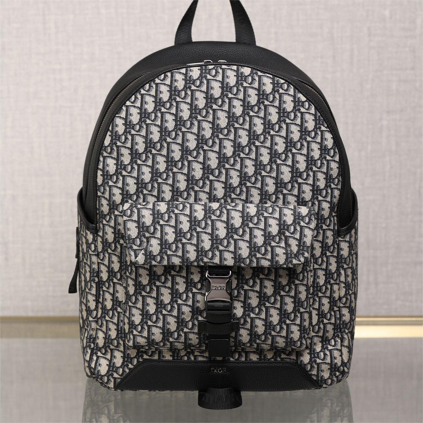 Dior-Explorer-30cm