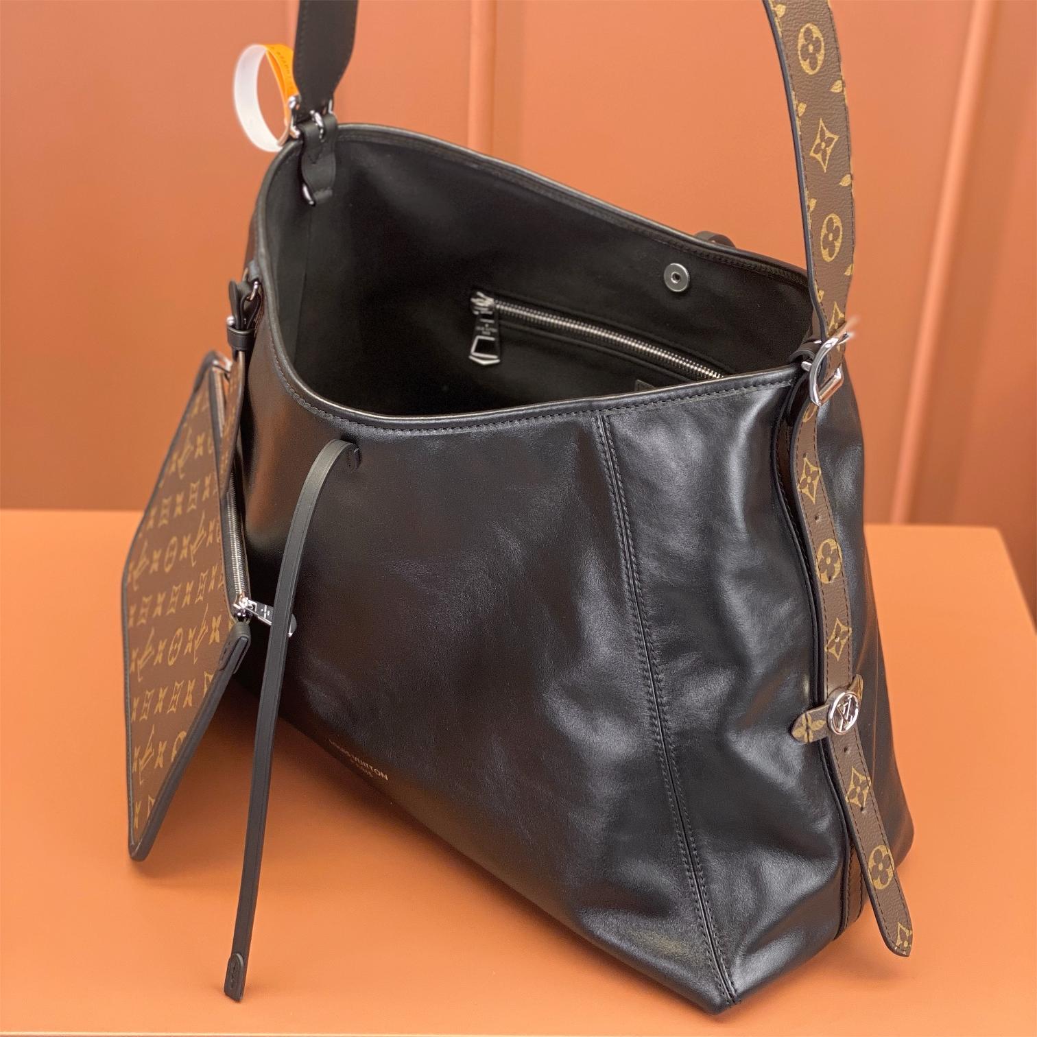 Lv-Carryall Dark-33cm
