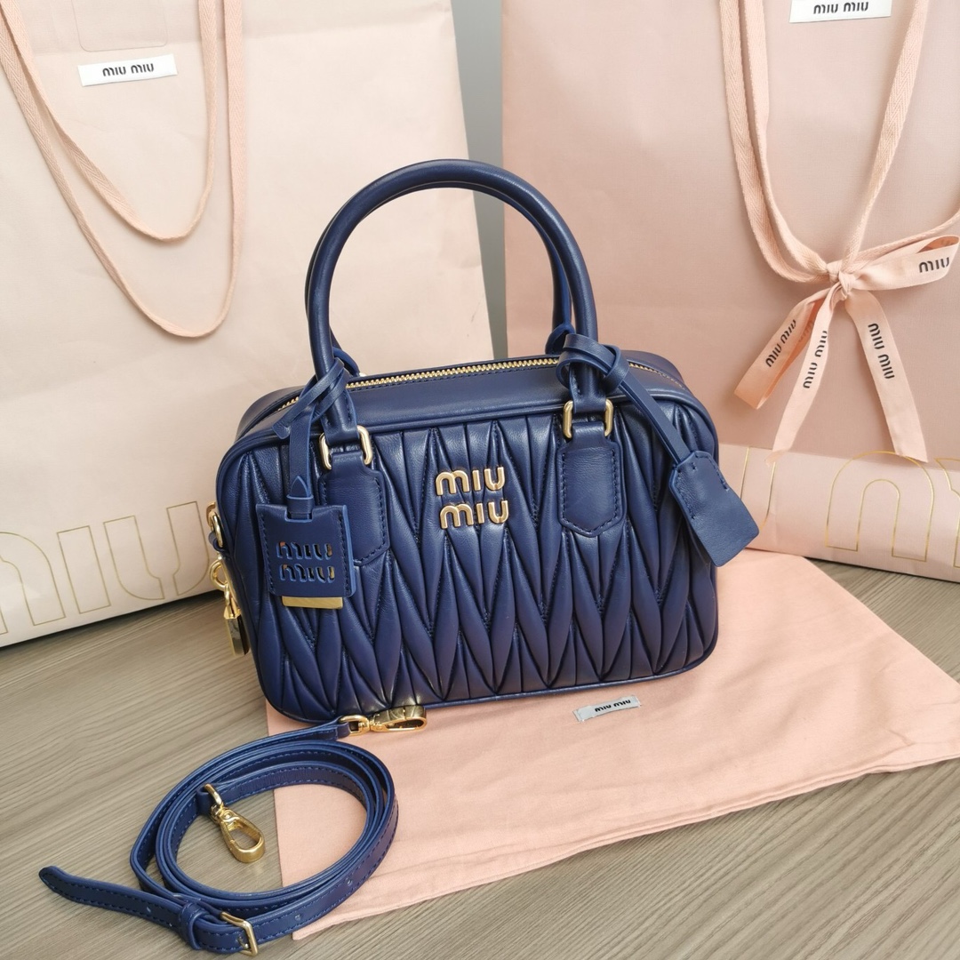MiuMiu-Padded-24cm
