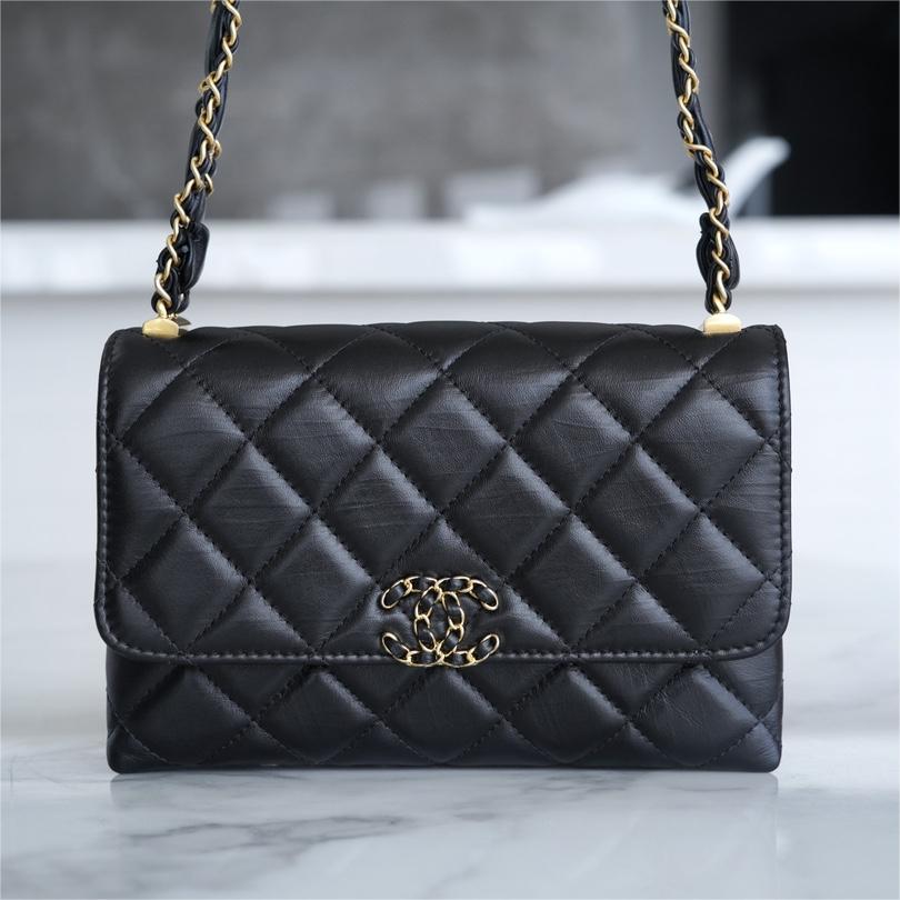 Chanel -23K 19Bag-17.5cm