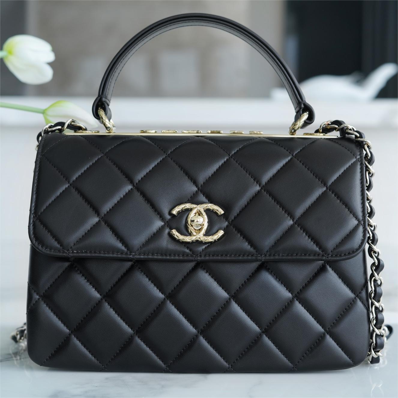 Chanel -24C Trendy CC-17cm