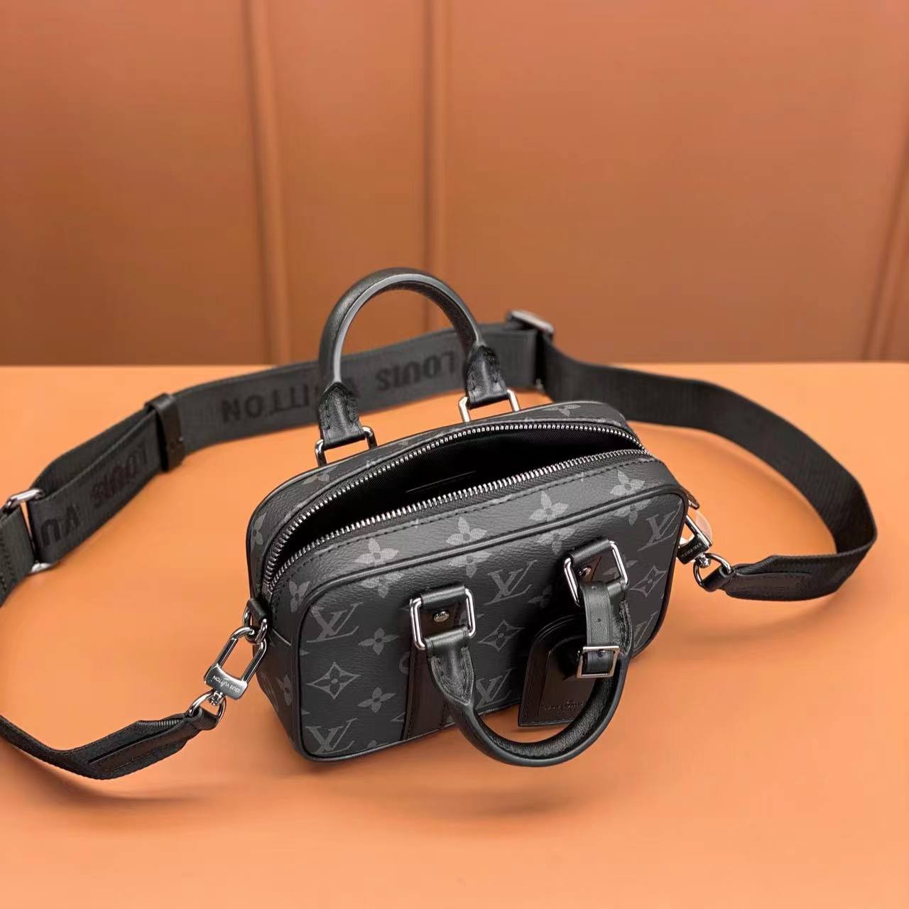 Lv -Nano Porte Documents Voyage-20cm