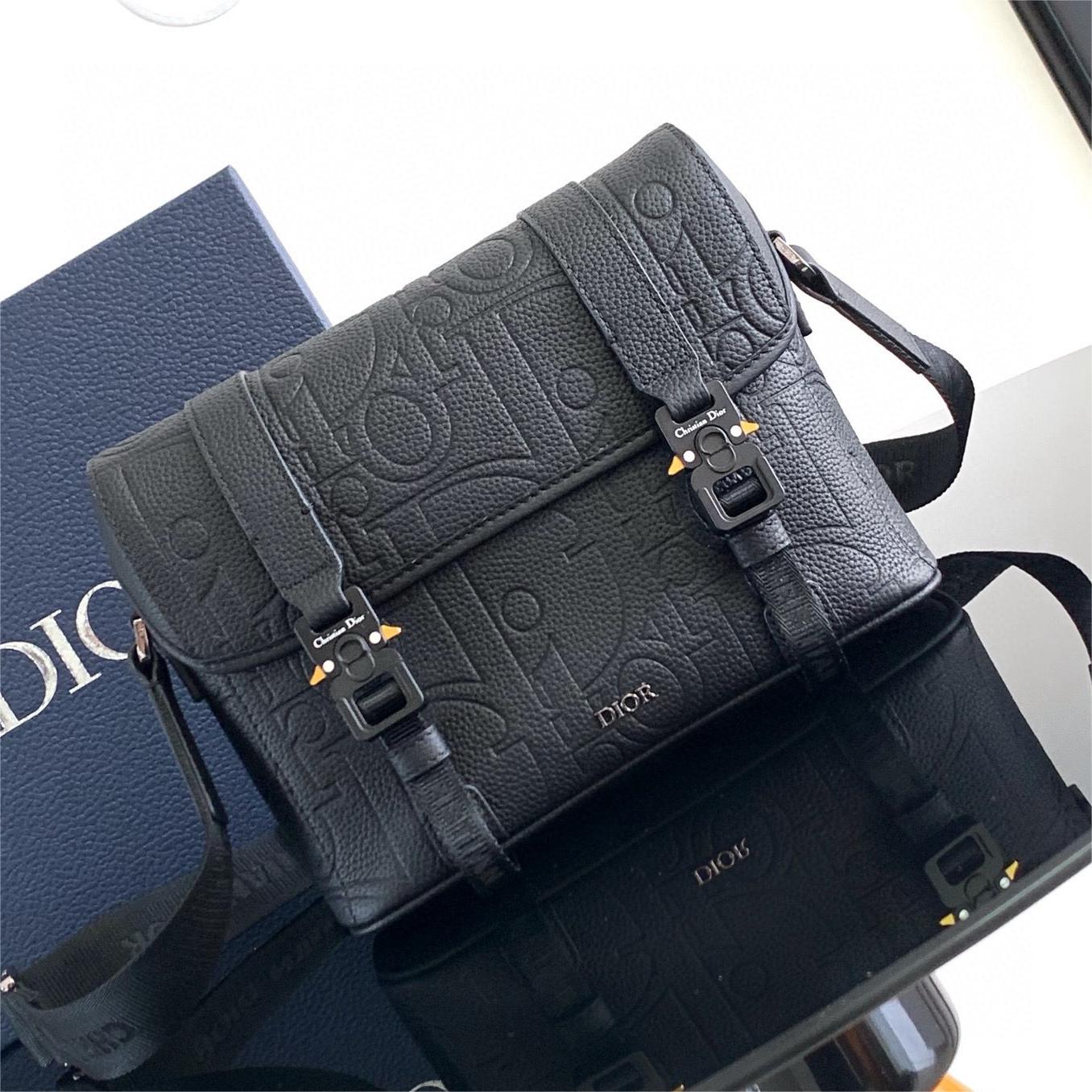 Dior-Gravity-24cm