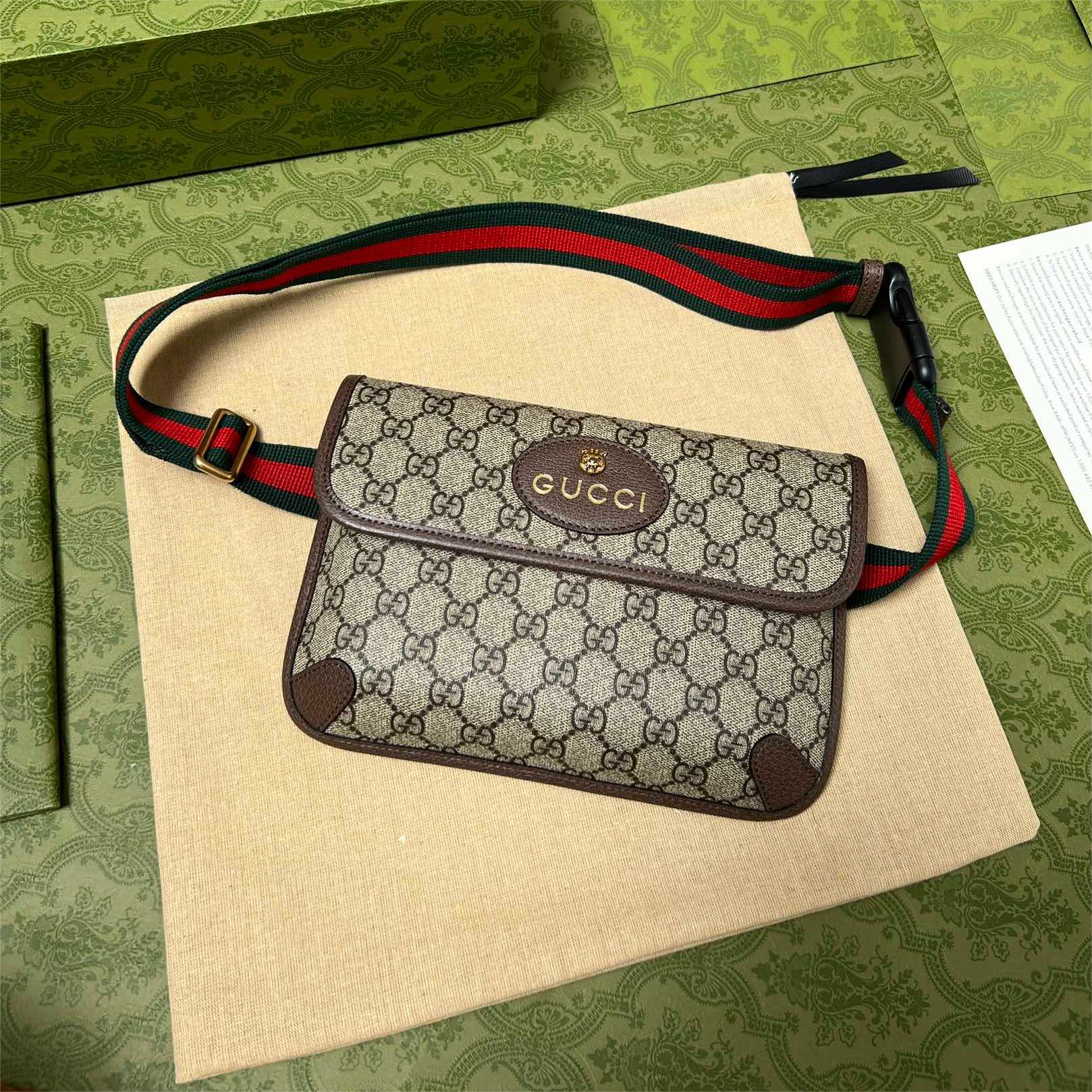 Gucci-Supreme-24cm