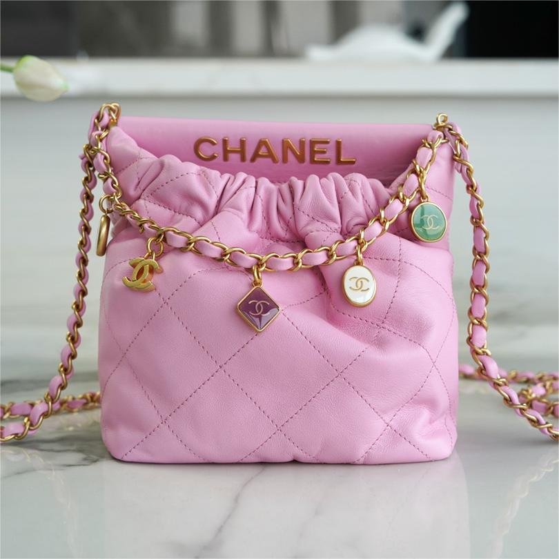 Chanel- 22Bag-17cm