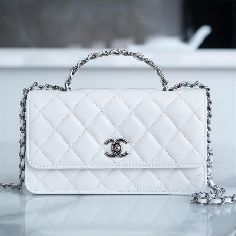 Chanel -24K Flap Bag-18.5cm
