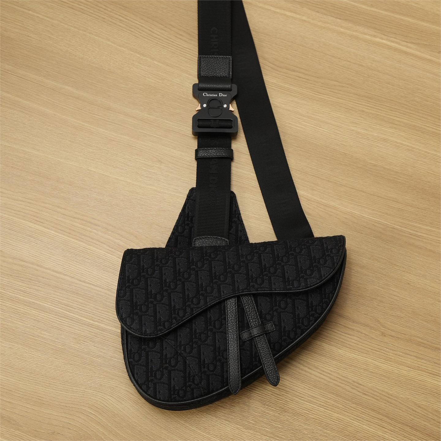 Dior-Saddle-26cm