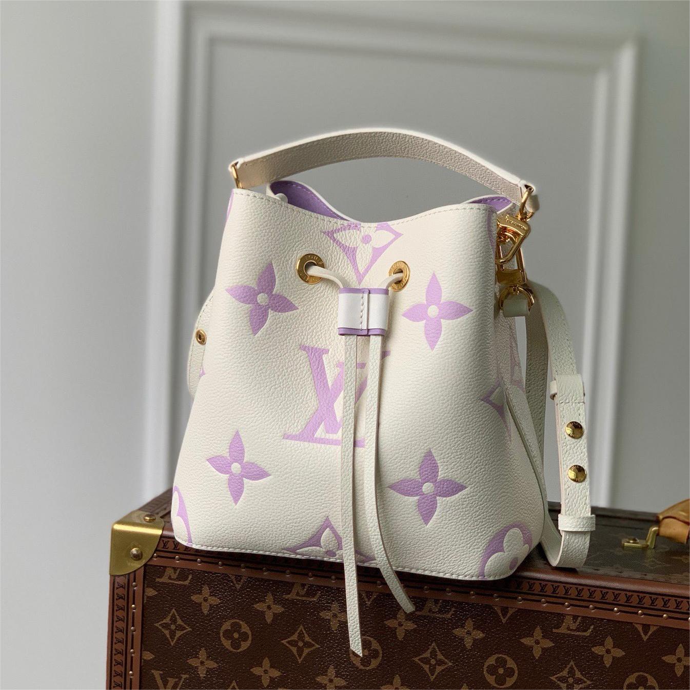 Lv-Néonoé bb-20cm