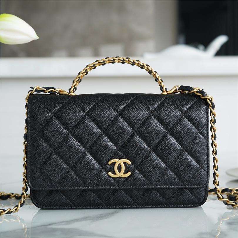 Chanel -22P Woc-19cm