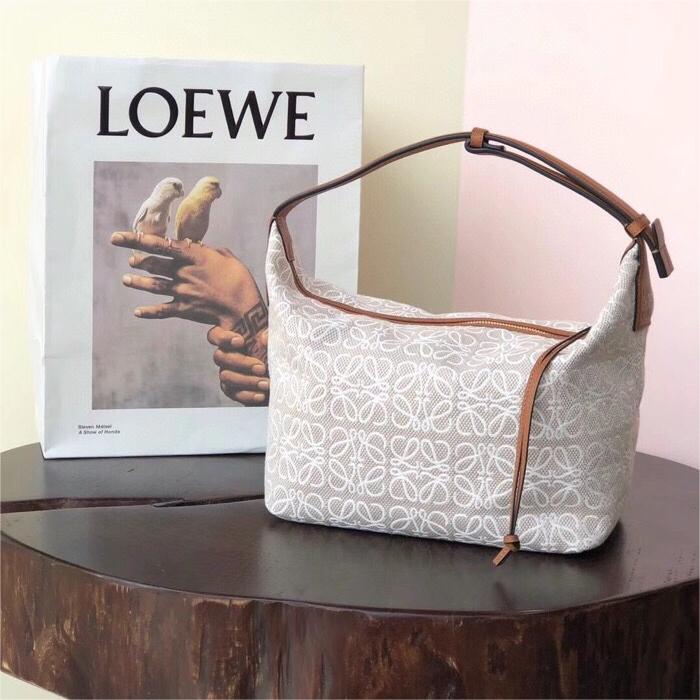 Loewe-LoeweCubi-29.5cm