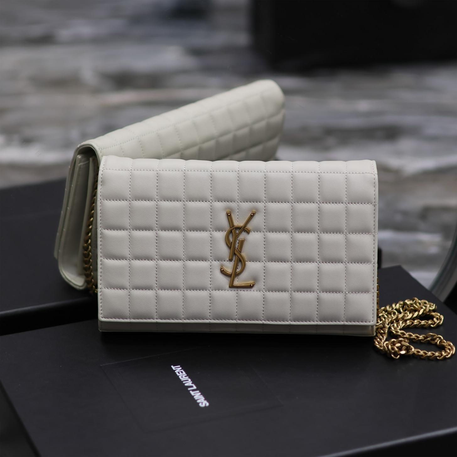 Ysl-Cassandra-23cm