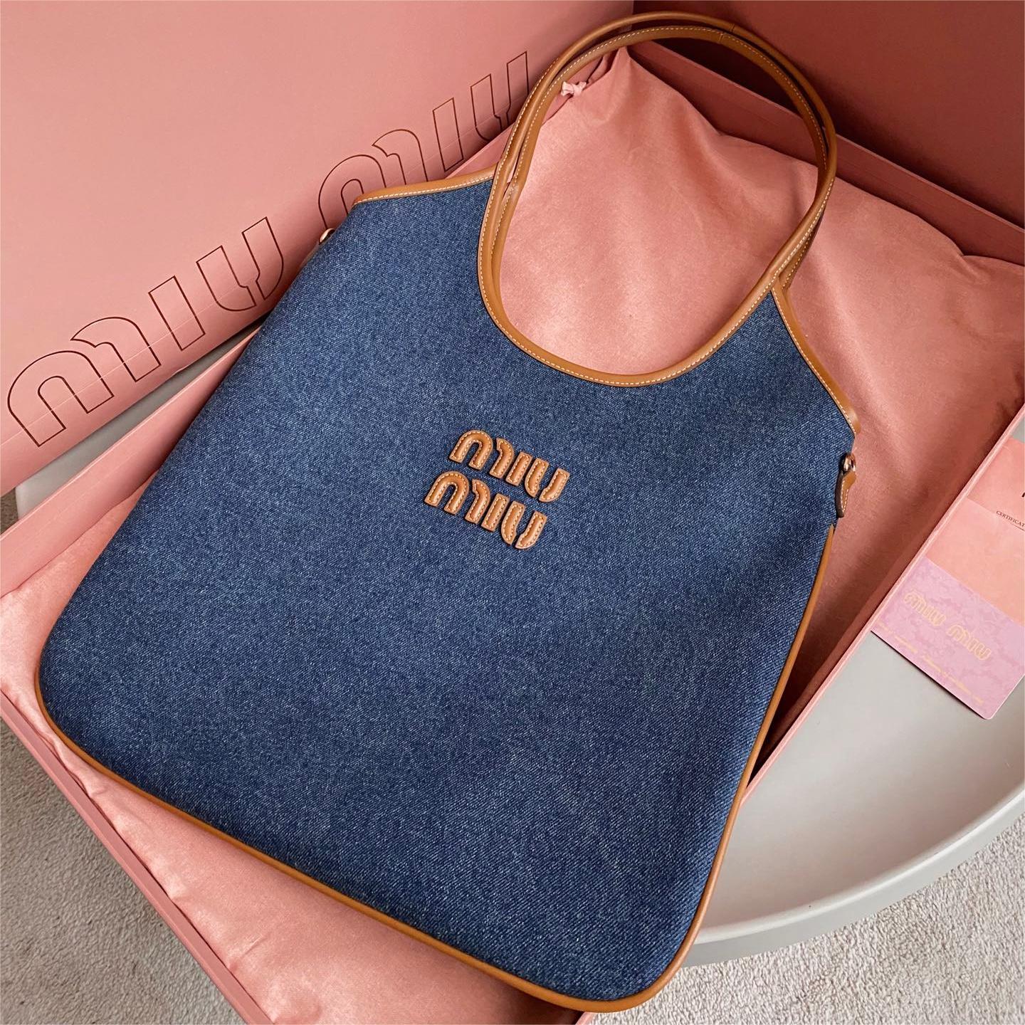Miumiu-tote-40cm