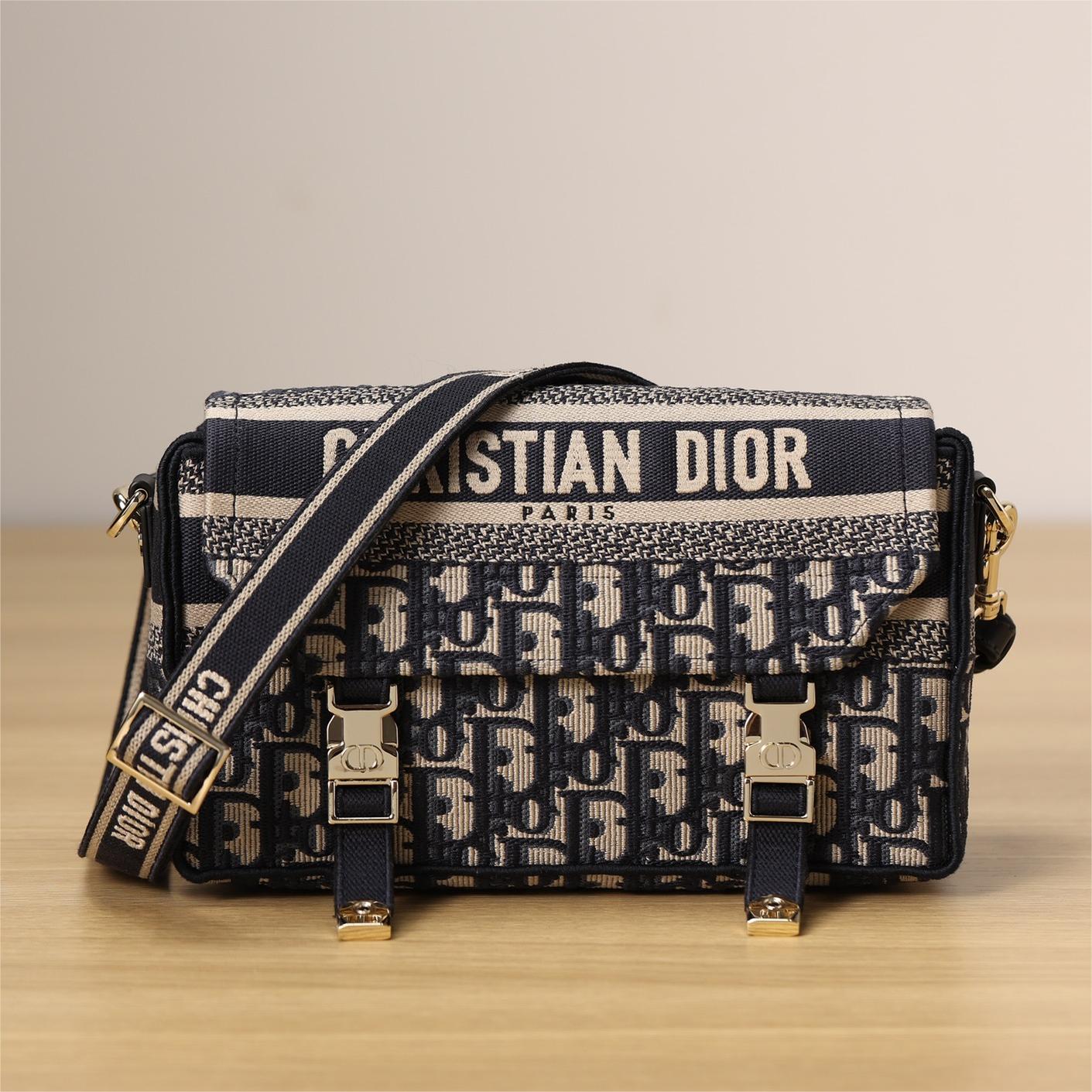 Dior-Camp-28cm