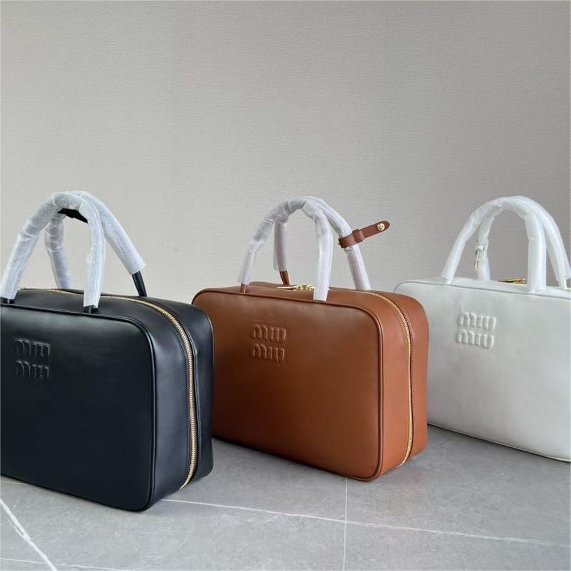 miumiu-hobo-34.5cm