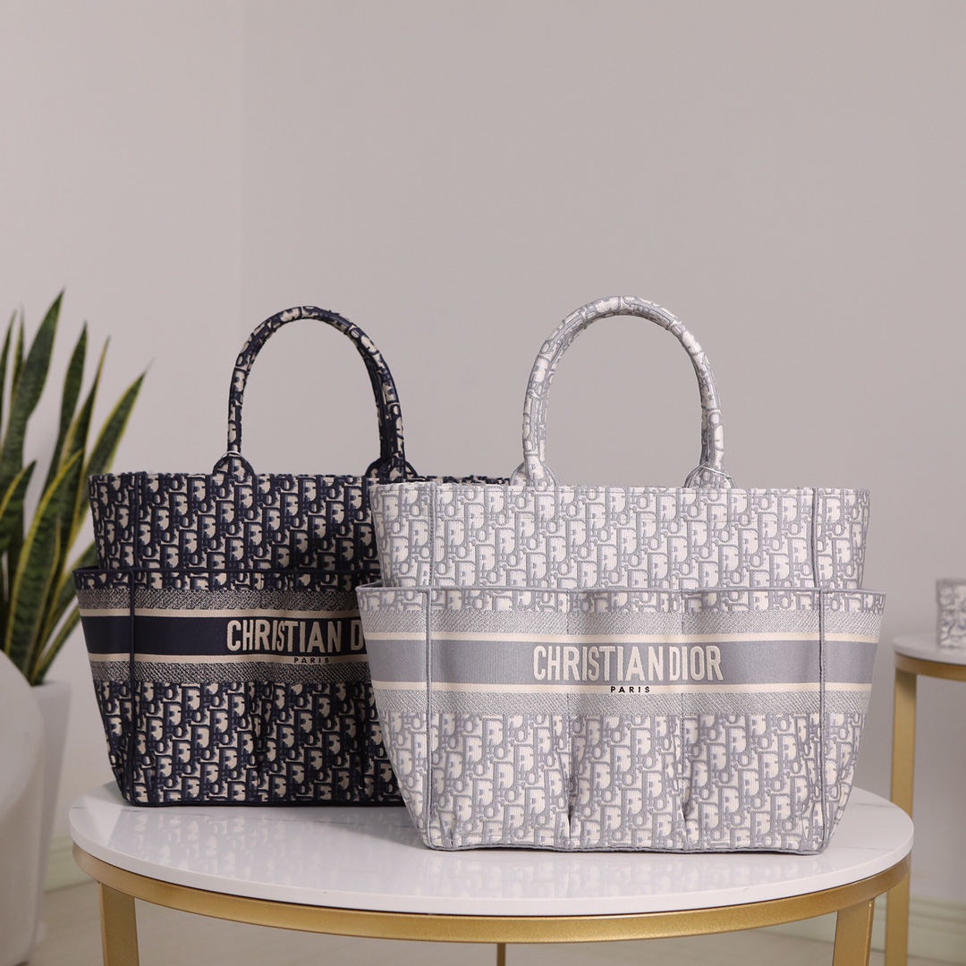 Dior-Book Tott-34.5