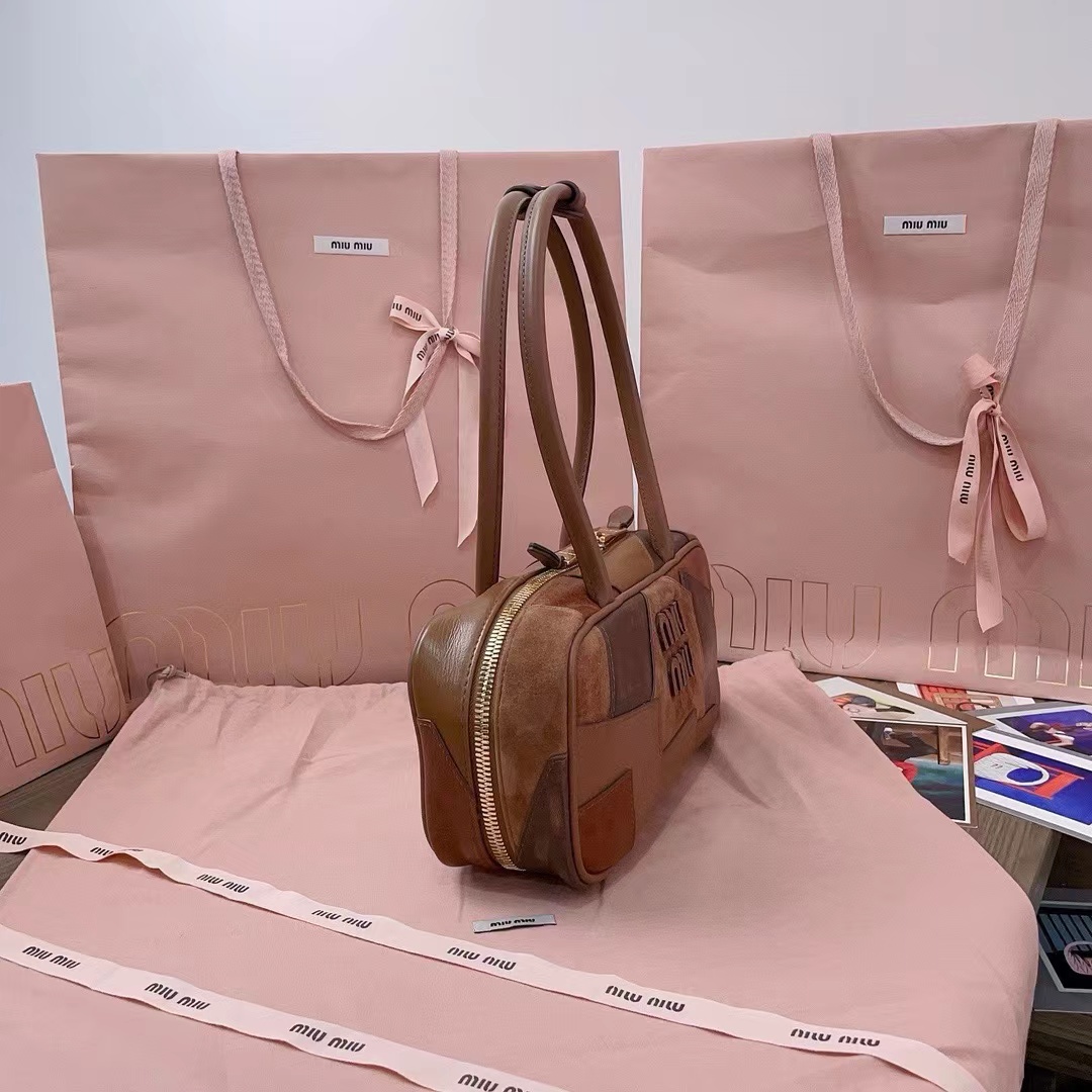 MiuMiu-Padded-28cm