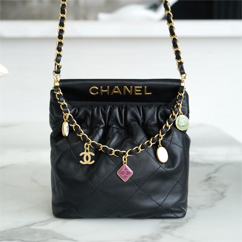 Chanel- 22Bag-17cm