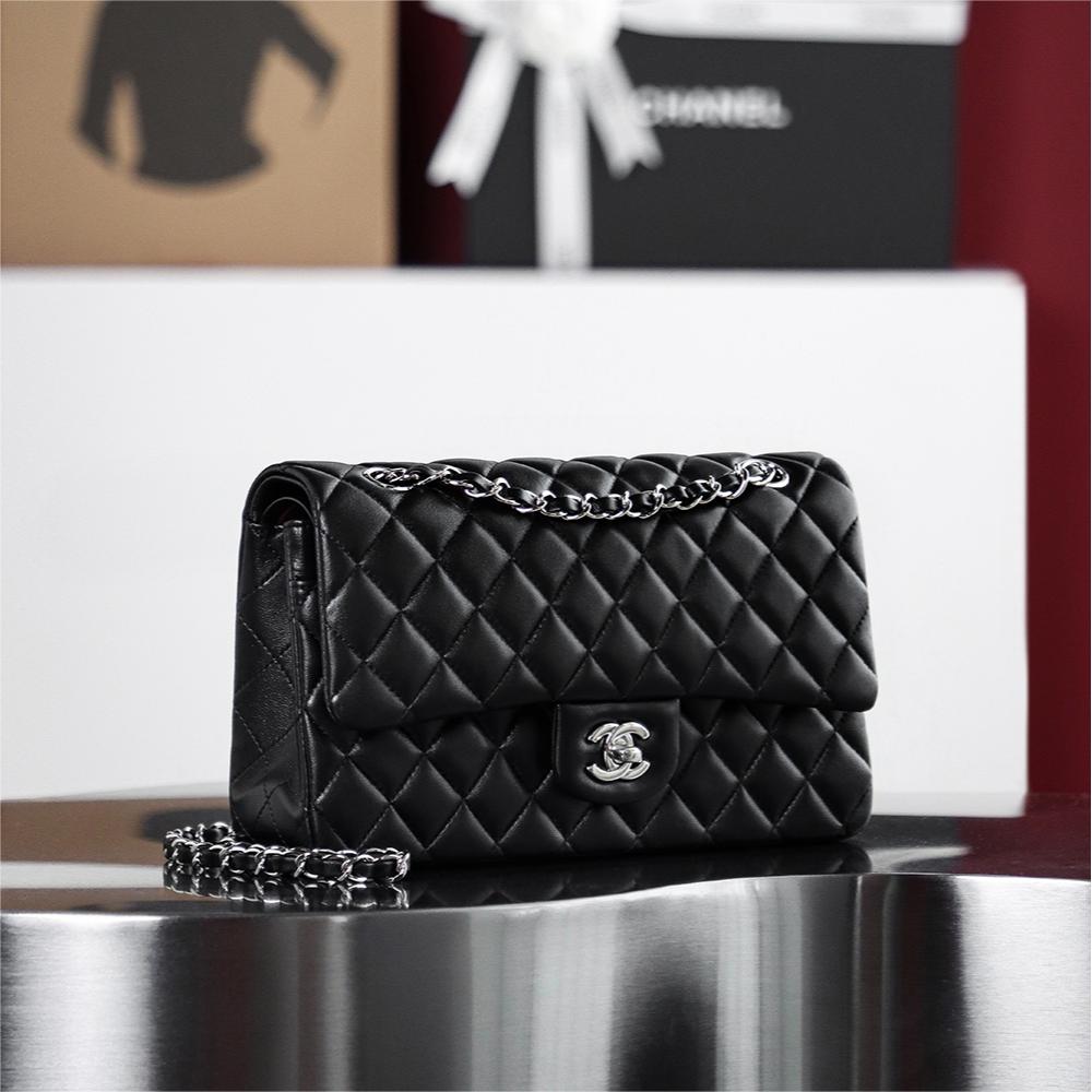 Chanel -Classic Flap -25.5cm