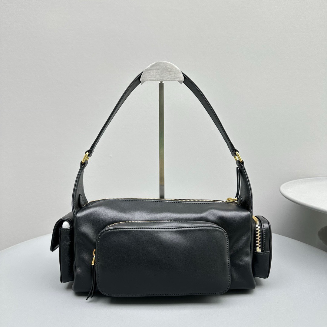 MiuMiu-pokect-31cm