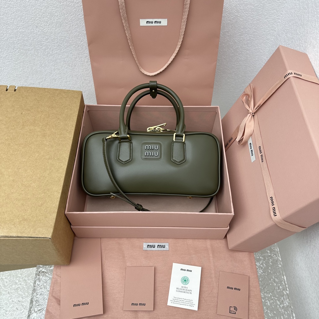 MiuMiu-Padded-27cm