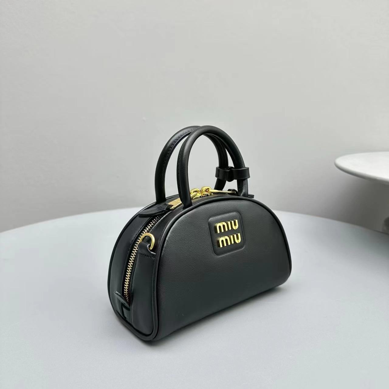 Miumiu-shell-18cm