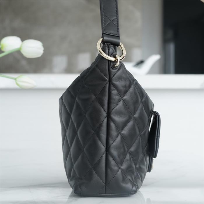 Chanel -23B hobo-28cm
