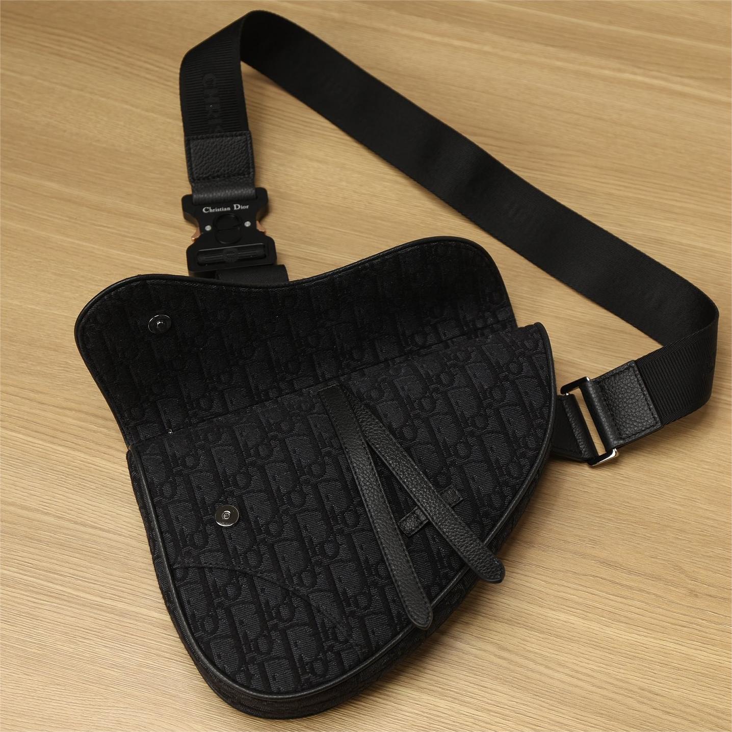 Dior-Saddle-26cm