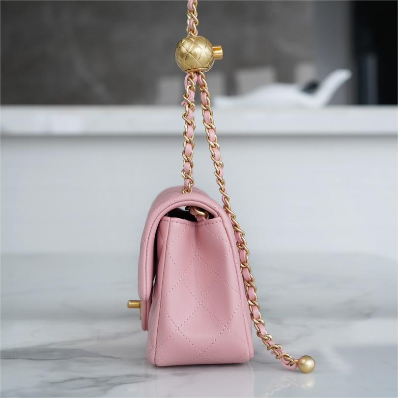 Chanel - Classic Flap -20cm