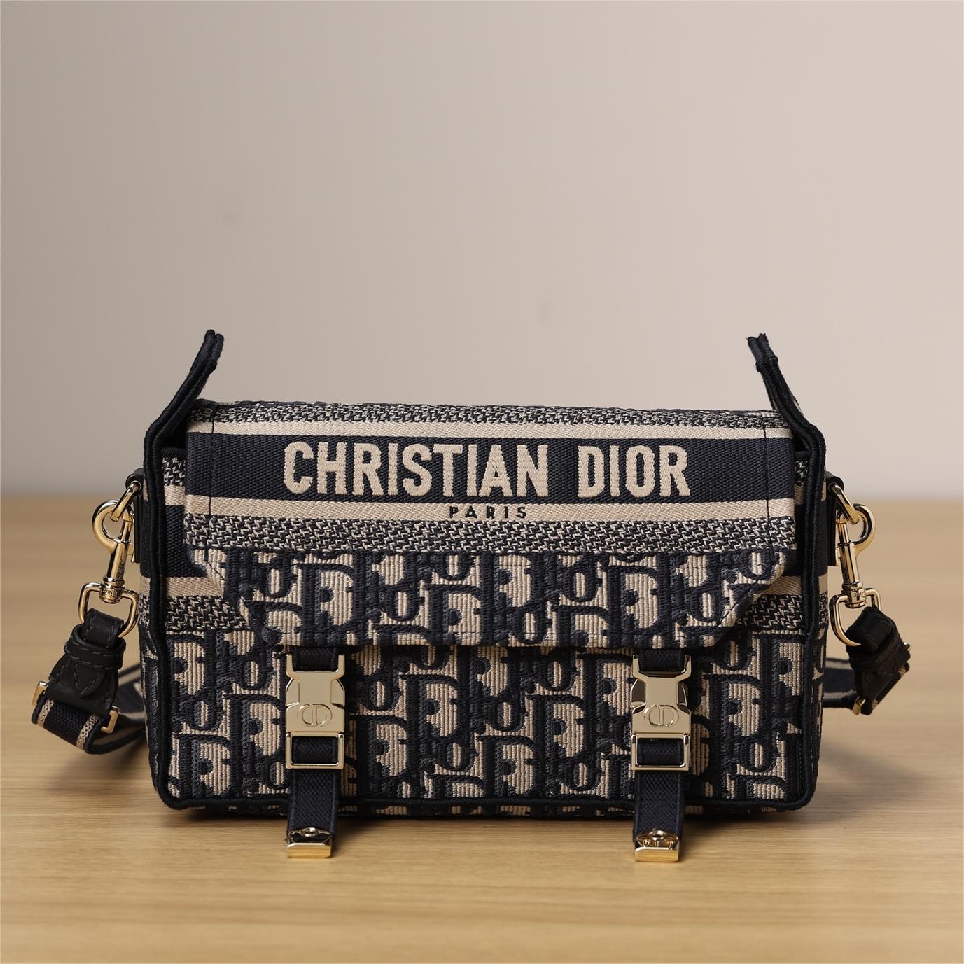 Dior-Camp-23cm