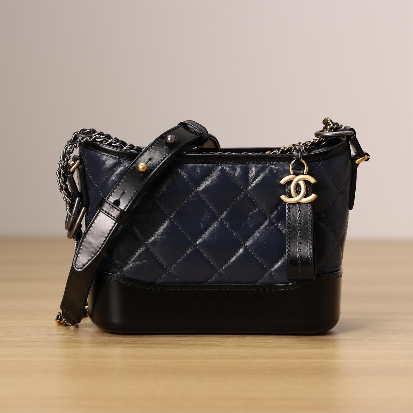 Chanel- Gabrielle hobo bag-20cm