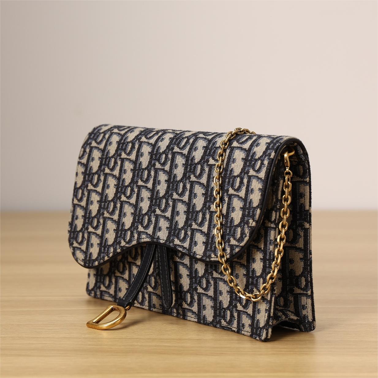 Dior-Woc-22cm