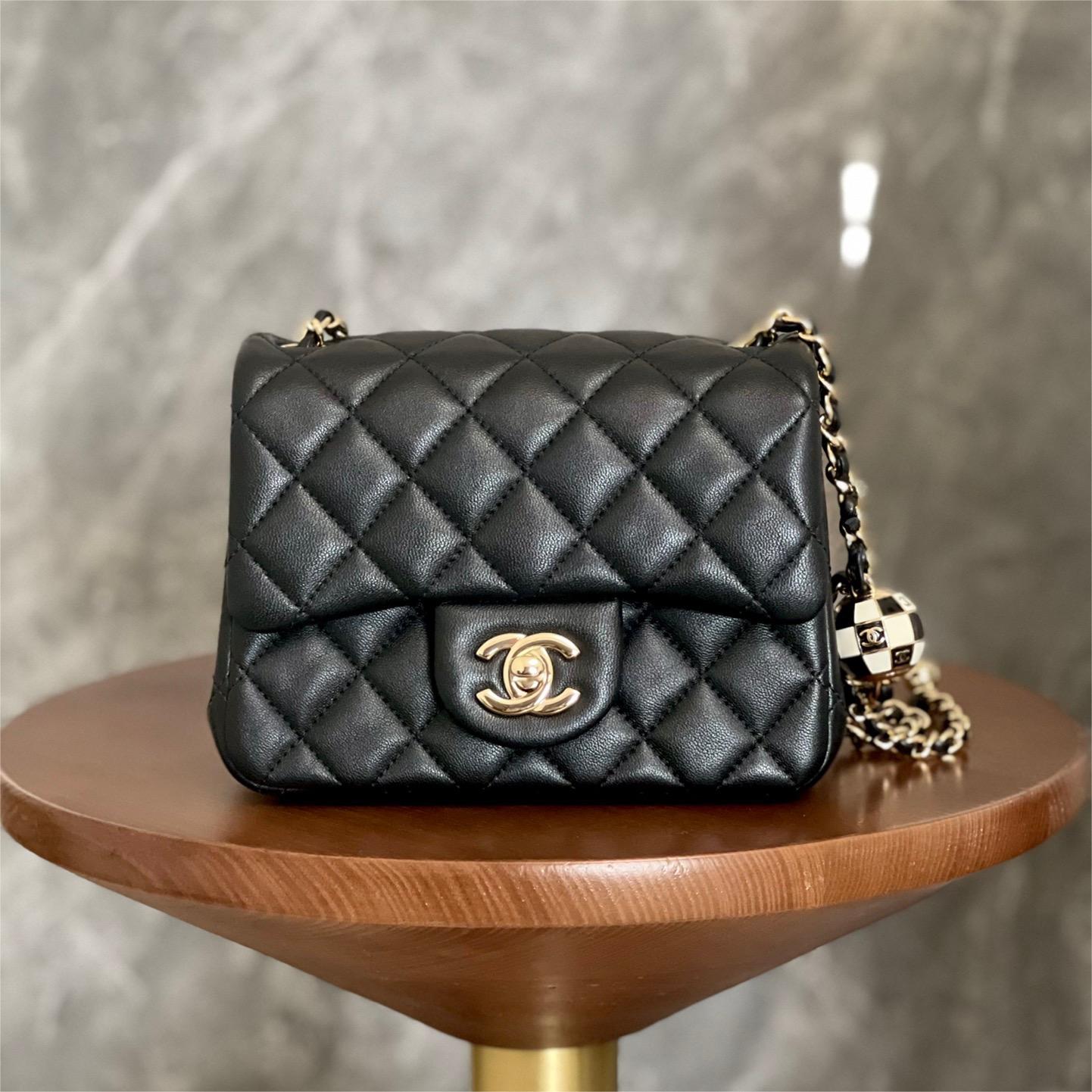 Chanel -24C Flap Bag-18cm
