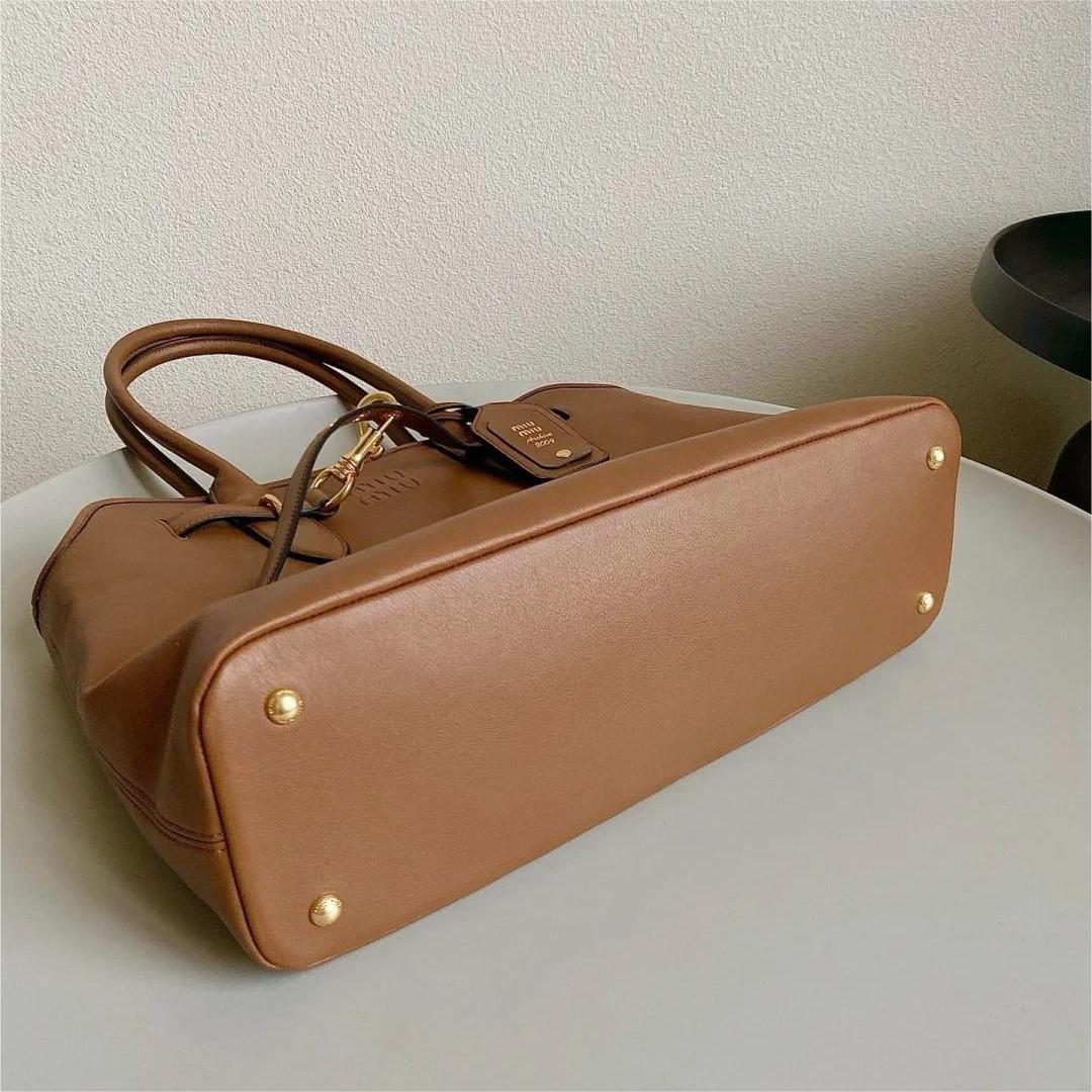 Miumiu-Aventure-40cm