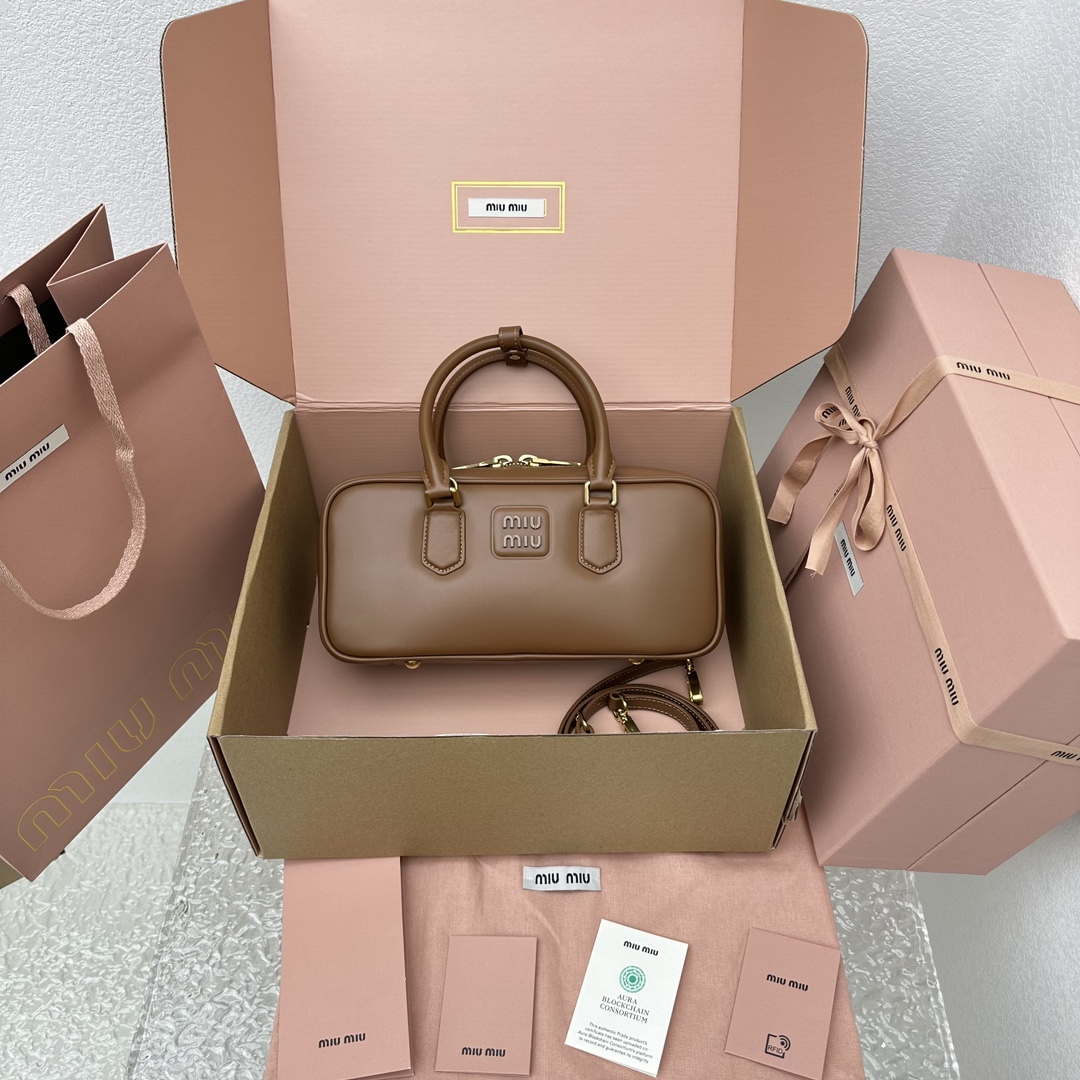 MiuMiu-Padded-27cm