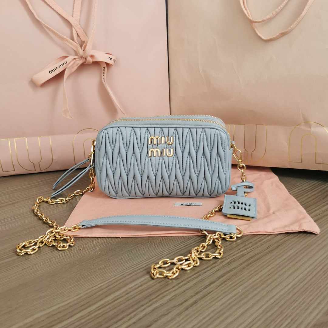 miumiu-matelasse-18cm