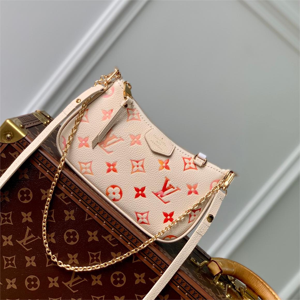 Lv-Easy Pouch On Strap-19cm