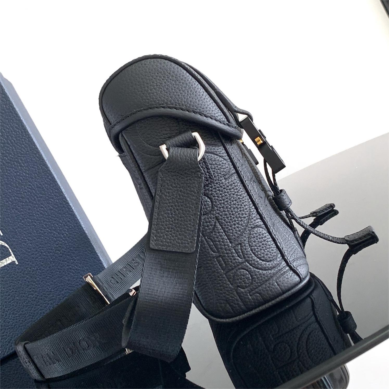 Dior-Gravity-24cm