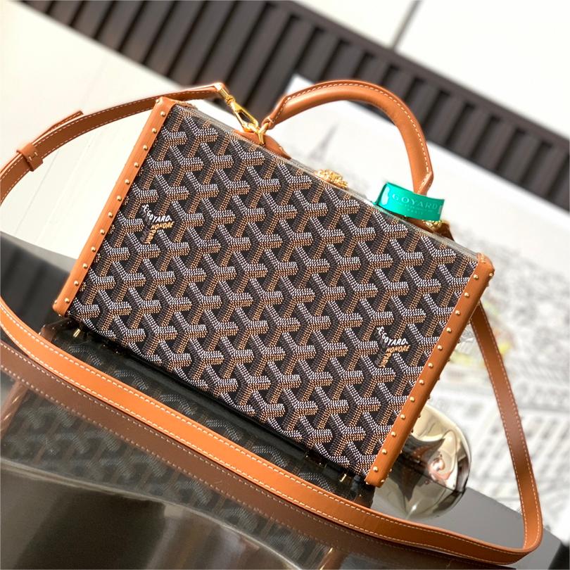 Goyard-Hôtel-24.5cm