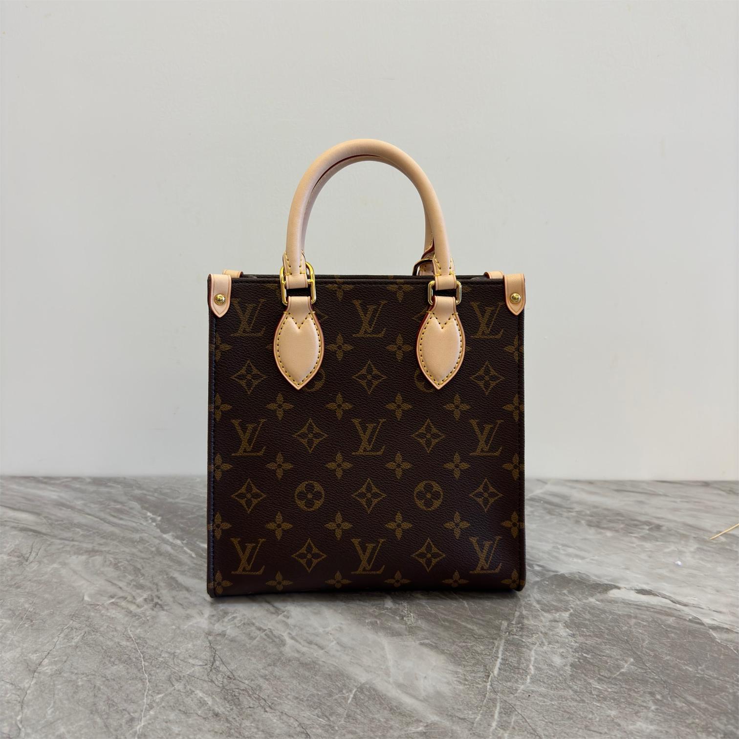 Lv-Petit Sac Plat bb -21.5cm