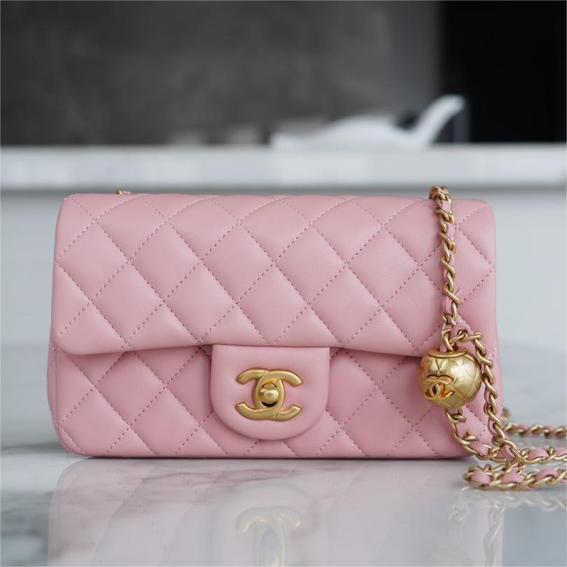 Chanel - Classic Flap -20cm